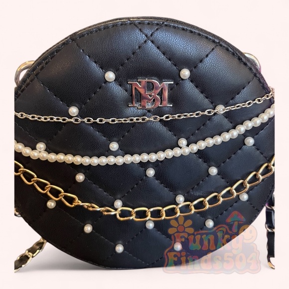Badgley Mischka Black Quilted Round Mini Shoulder Bag Pearl Gold Chain Crossbody - Picture 4 of 13